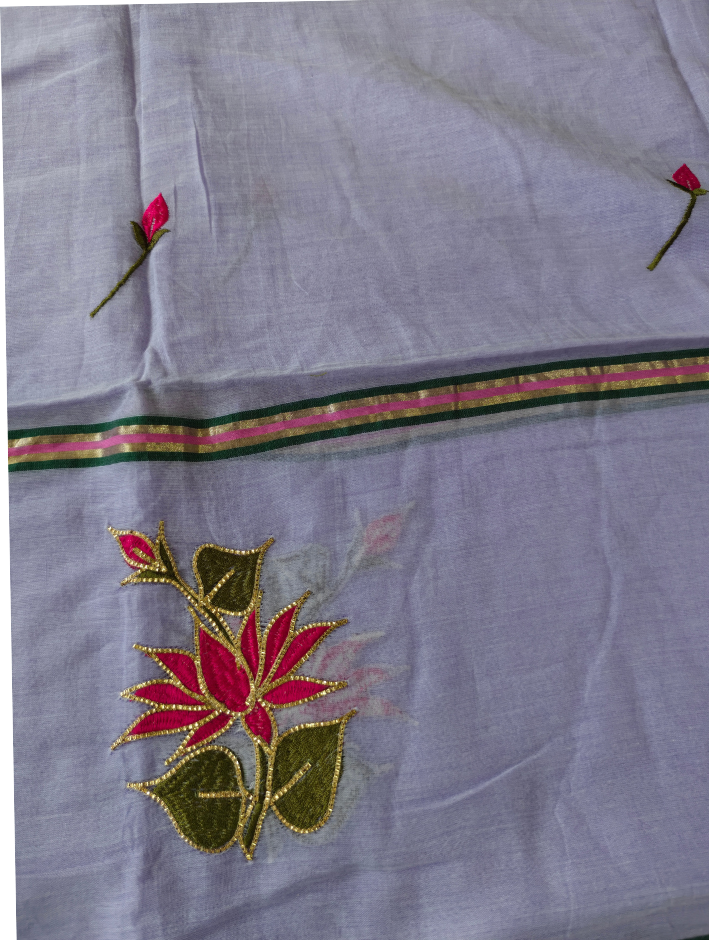 Mul Cotton Lotus Embroidered with lace work Lavender Saree without blouse — Lavender — photo 2